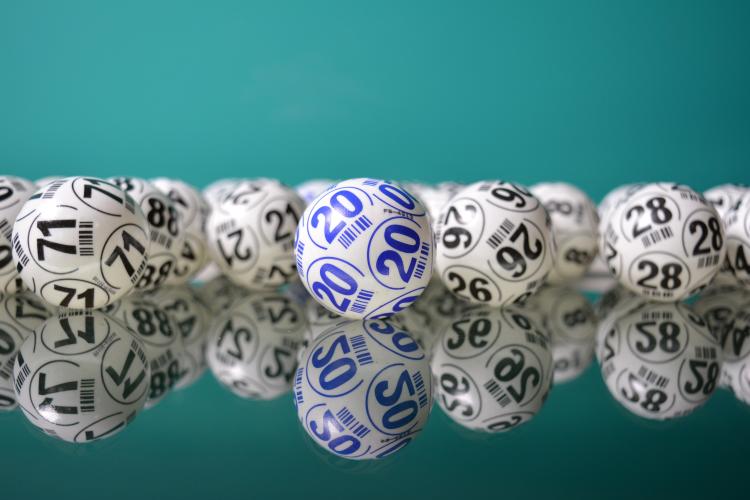 No existen números bonitos o feos, todos tienen las mismas probabilidades de salir. No existen números bonitos o feos, todos tienen las mismas probabilidades de salir.