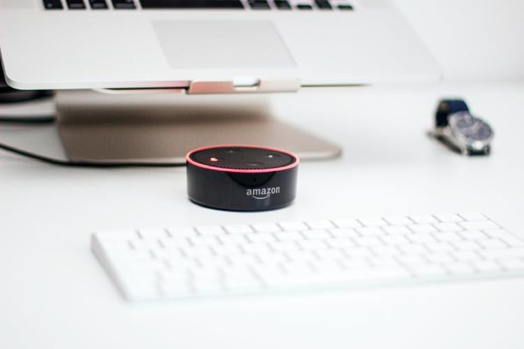 Amazon Echo nos trae a Alexa | Unsplash Amazon Echo nos trae a Alexa | Unsplash