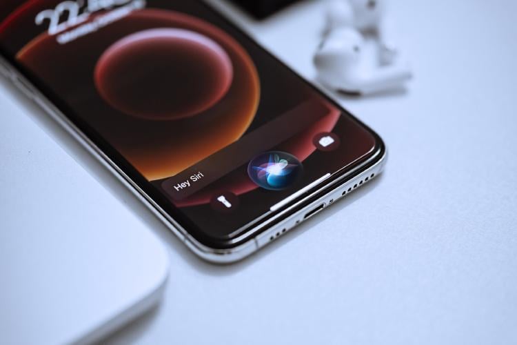 Siri en un iPhone. Siri en un iPhone.